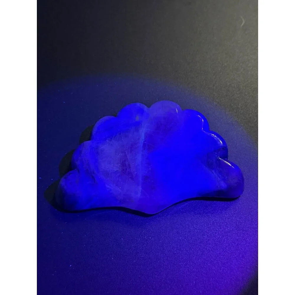 Natural Fluorite Shell Dish Bowl Hand Carved Stone Healing Crystal UVs 182g 4